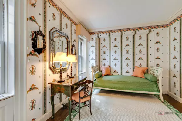 Lake Forest, IL 60045,3 S Green Bay RD