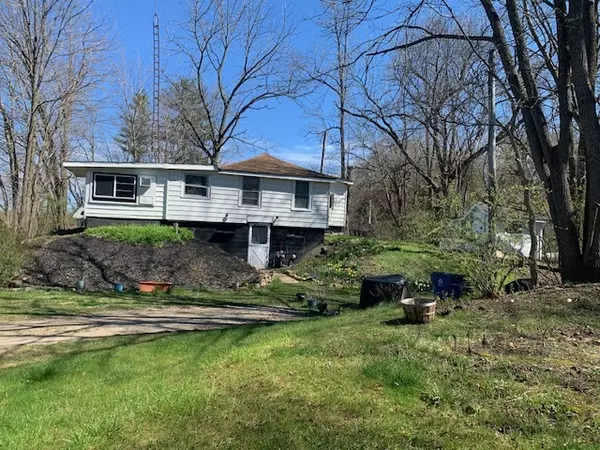 1977 N 3103 #11 RD, Ottawa, IL 61350