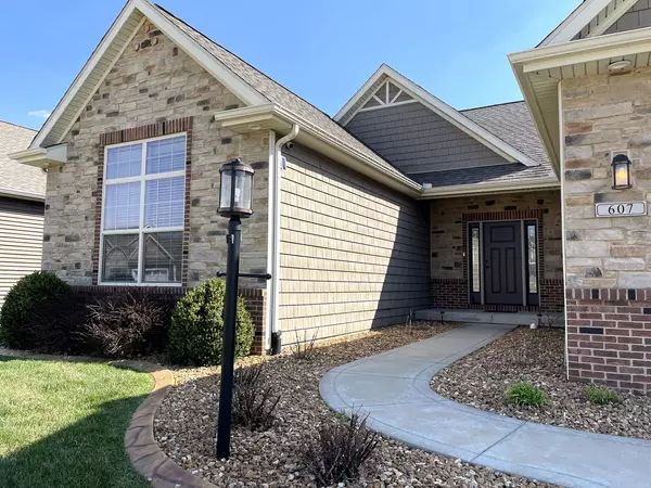 Savoy, IL 61874,607 Silver Lake CT