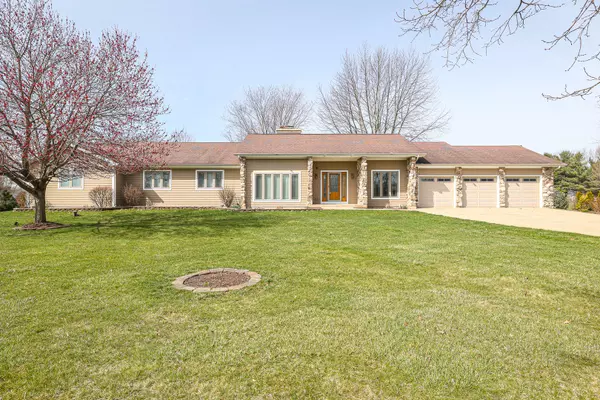 Wayne, IL 60184,6N014 Chambellan LN