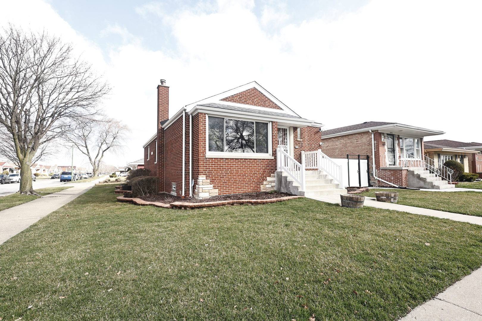 2956 W 83rd ST, Chicago, IL 60652