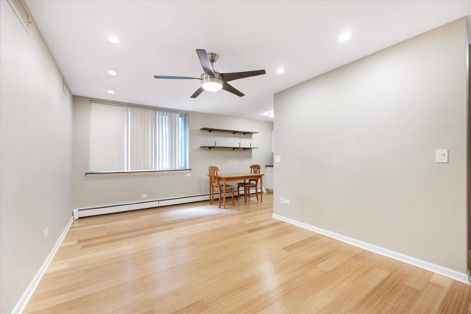 Chicago, IL 60614,2629 N Hampden CT #210