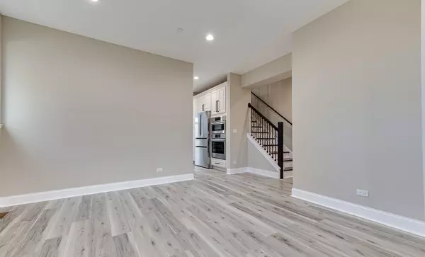 Des Plaines, IL 60016,183 Eli CT