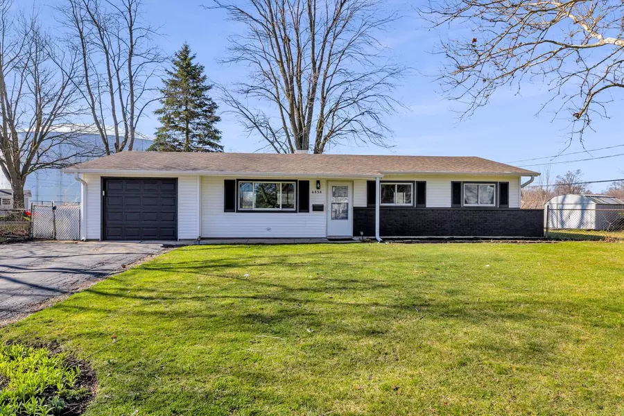 6838 LONGMEADOW LN, Hanover Park, IL 60133