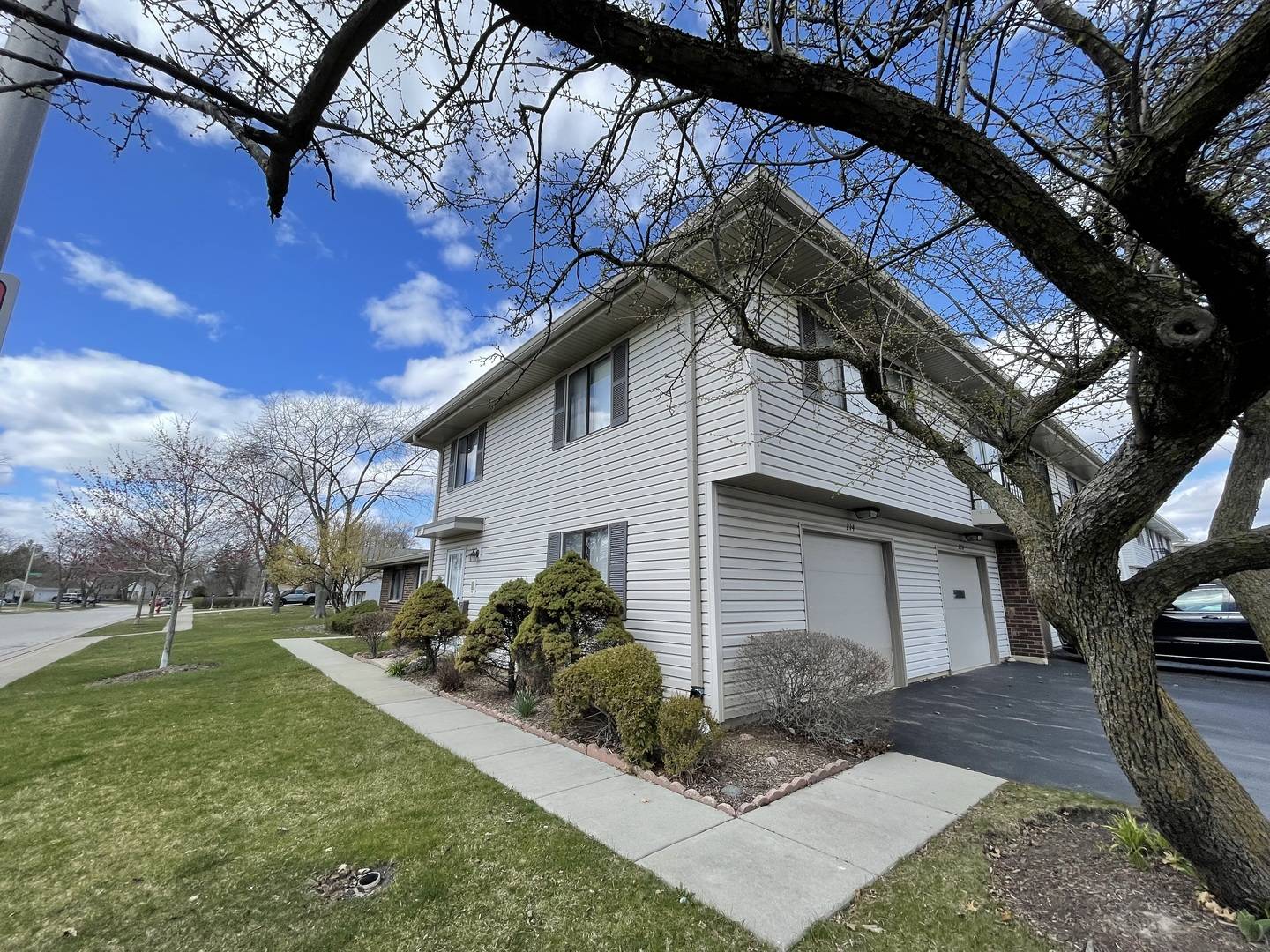 Schaumburg, IL 60194,214 Patuxet CT #214