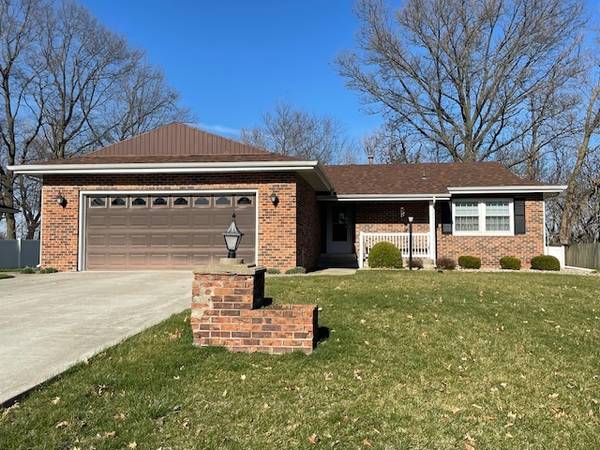 6 J ST, Streator, IL 61364