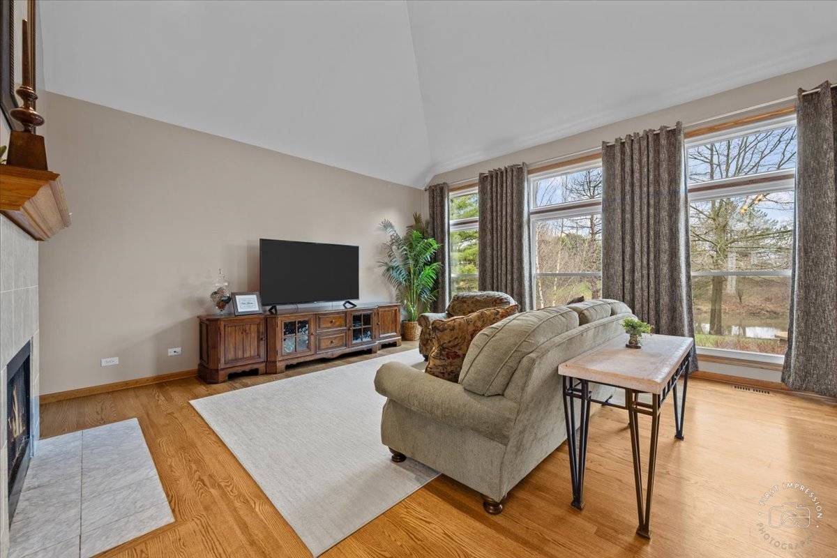 Geneva, IL 60134,643 Samantha CIR