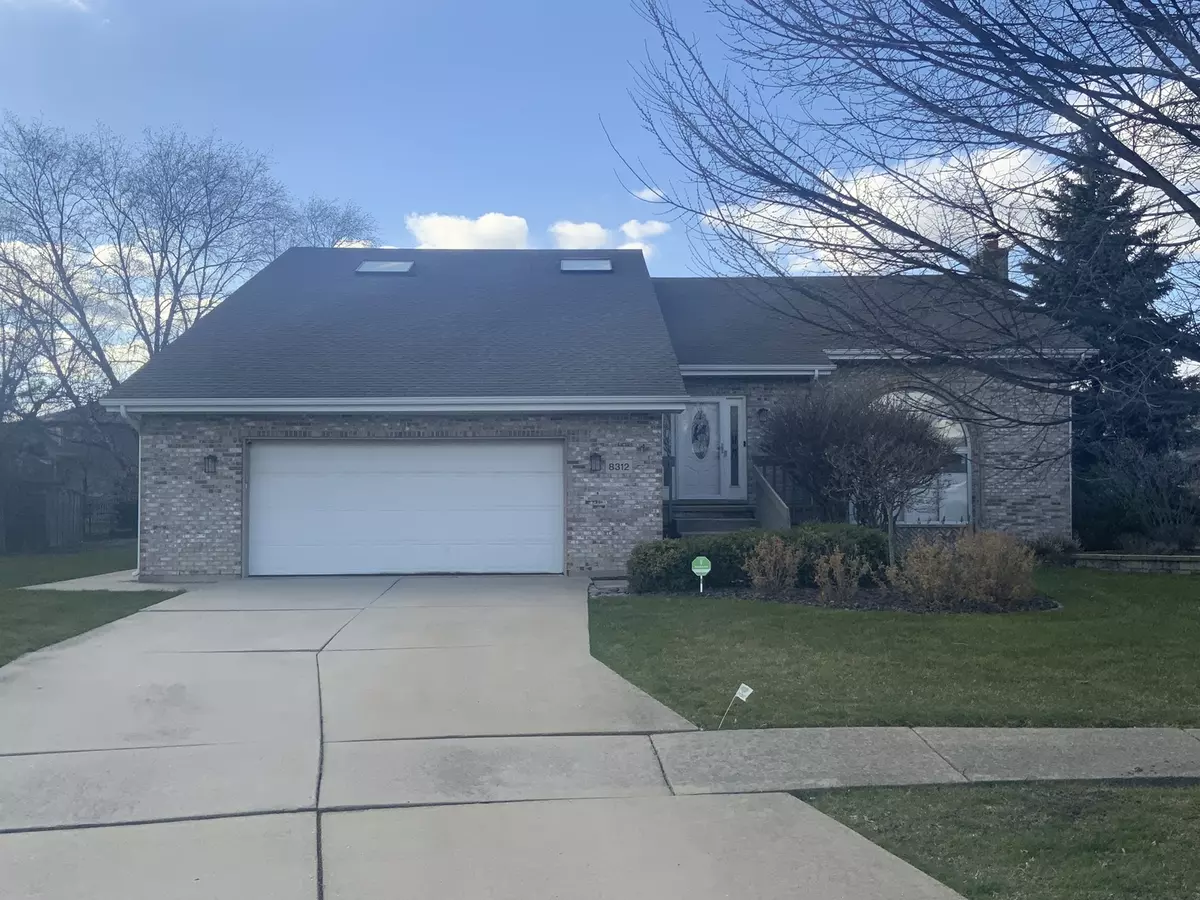 Tinley Park, IL 60477,8312 Heather CT