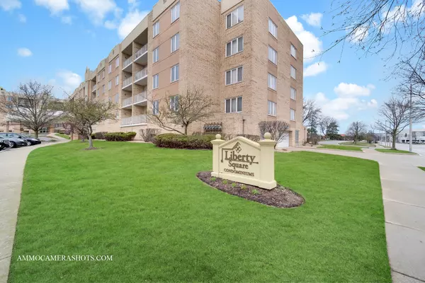 2240 S Grace ST #207, Lombard, IL 60148