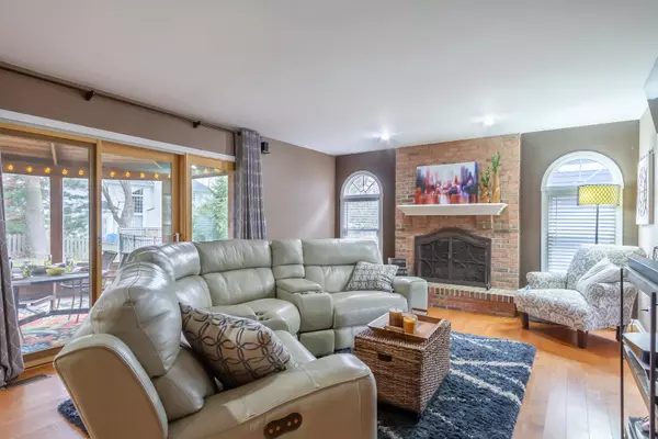 367 N Westminster DR Palatine, IL 60067