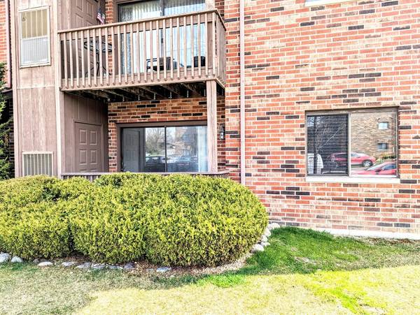 15701 PEGGY LN #3, Oak Forest, IL 60452