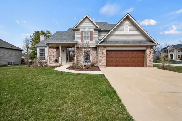 505 Hawthorne CT, Yorkville, IL 60560