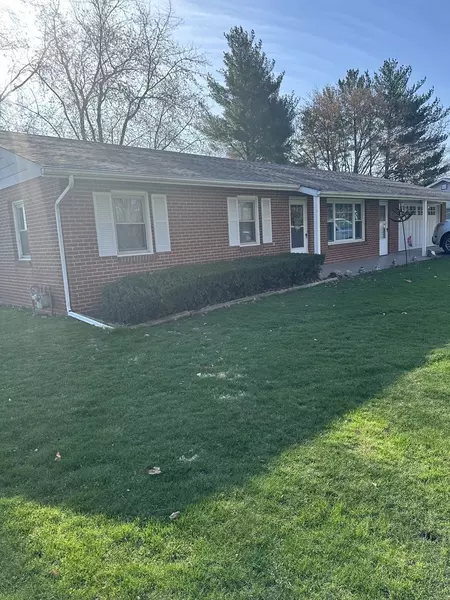 204 Gilmore AVE, Leroy, IL 61752