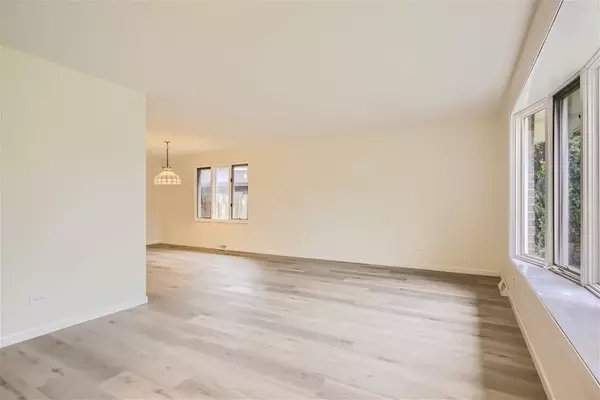 Matteson, IL 60443,733 Kostner AVE