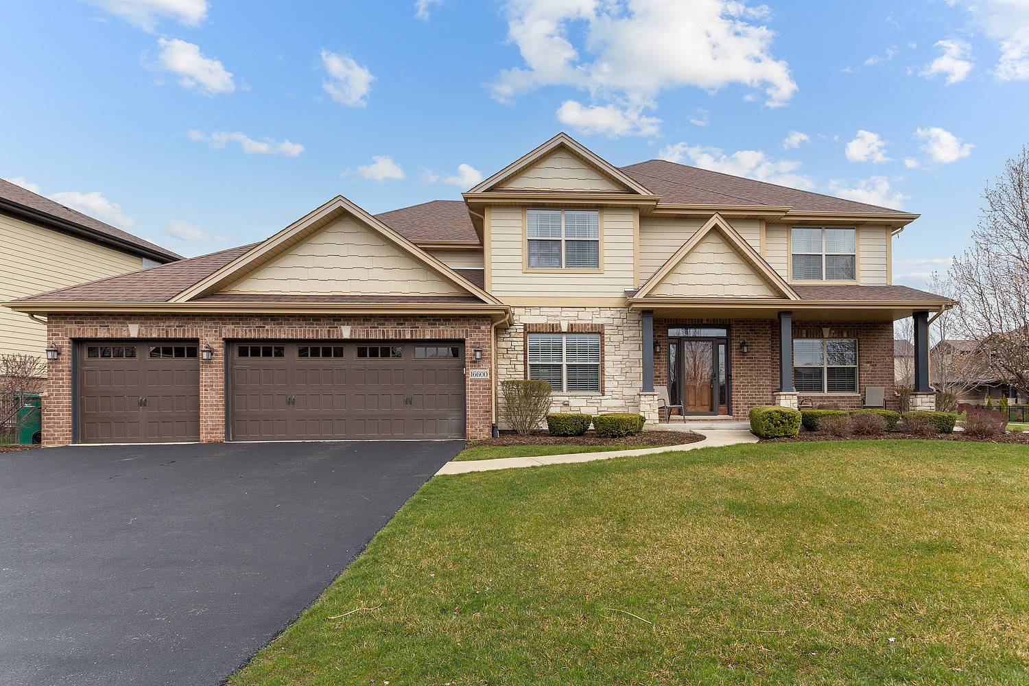 16600 W DEERWOOD DR, Lockport, IL 60441