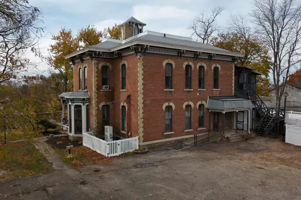 Morrison, IL 61270,402 W Lincolnway RD