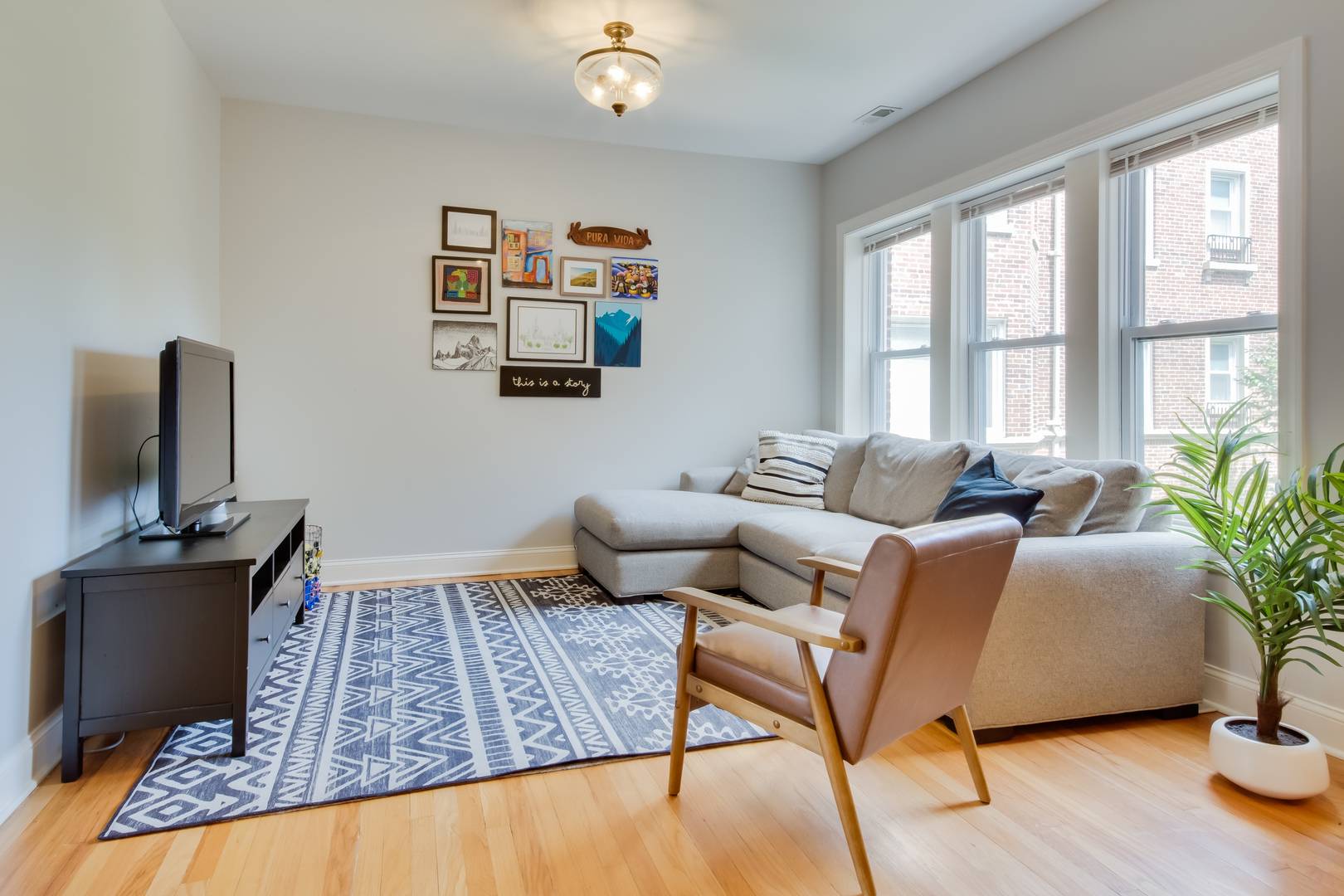Evanston, IL 60202,1226 Elmwood AVE #1W