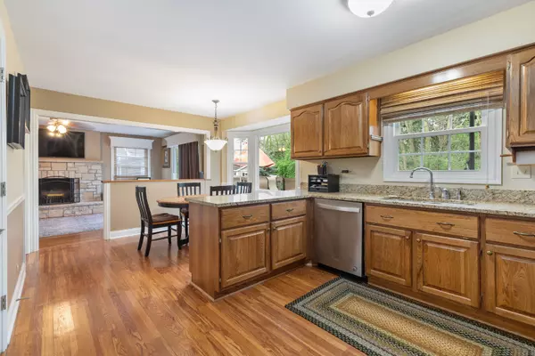 Naperville, IL 60563,816 Zaininger AVE