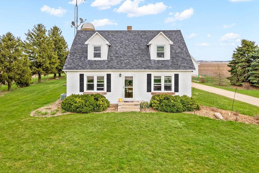 24538 Malta RD, Clare, IL 60111
