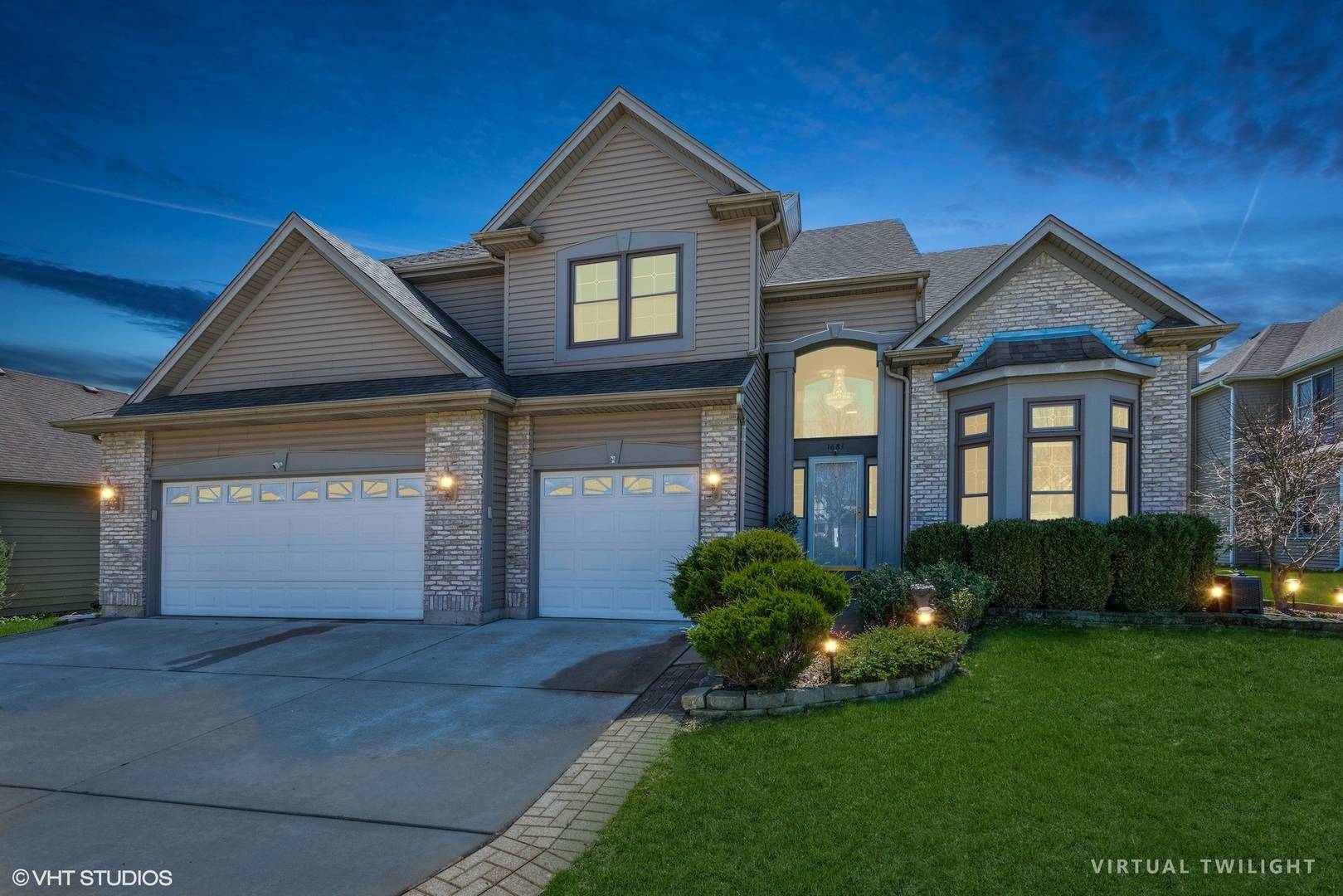1681 Cambria LN, Algonquin, IL 60102