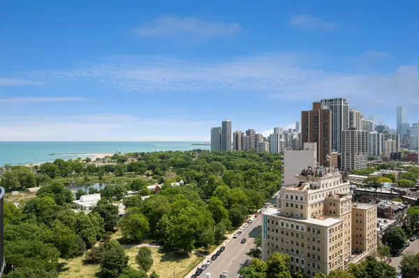 Chicago, IL 60614,2020 N Lincoln Park West #22L