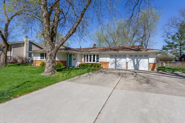 Schaumburg, IL 60193,1007 Cornell LN