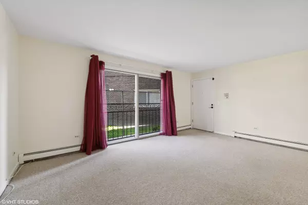 Chicago, IL 60630,4830 N Linder AVE #1D