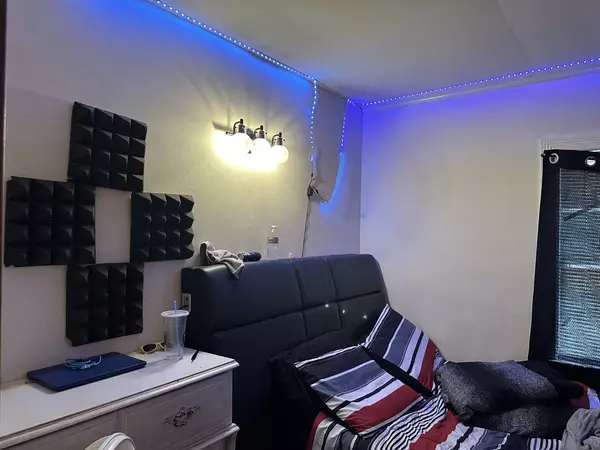 Rockford, IL 61103,212 Carlton TER