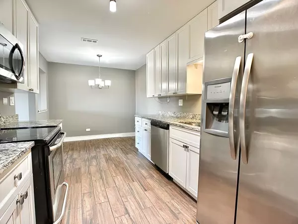 Mount Prospect, IL 60056,1777 W Crystal LN #704