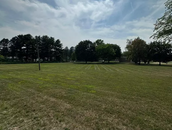 Essex, IL 60935,217 N Parls ST