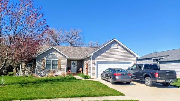 614 Betty ST, Earlville, IL 60518