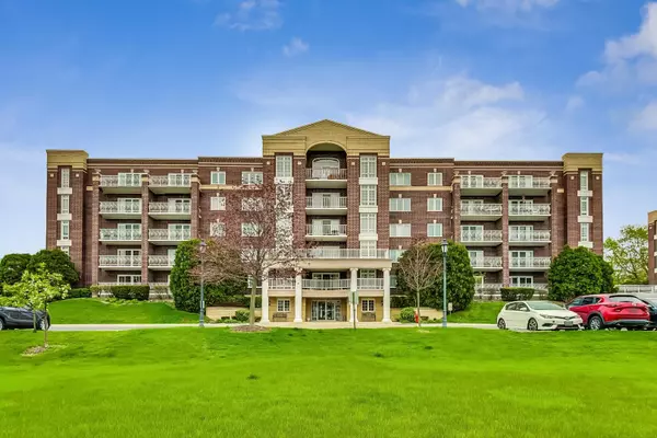 7041 W Touhy AVE #506, Niles, IL 60714