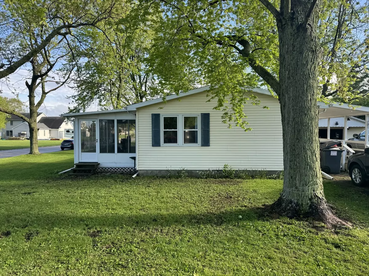 Tolono, IL 61880,709 E Boone ST