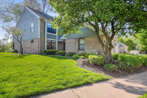 2618 Burton DR,  Westchester,  IL 60154