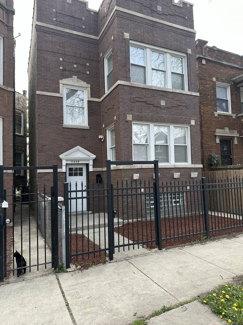 Chicago, IL 60636,5649 S Wood ST