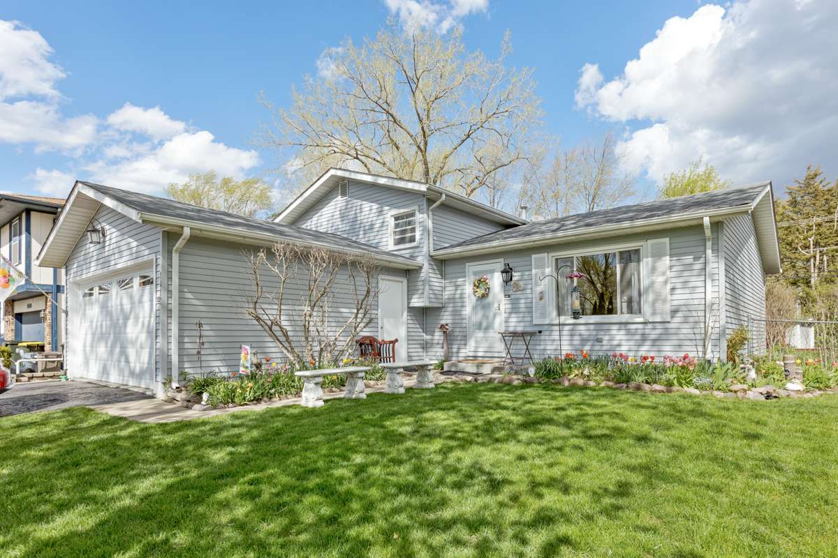 1412 Washington ST, Lake In The Hills, IL 60156