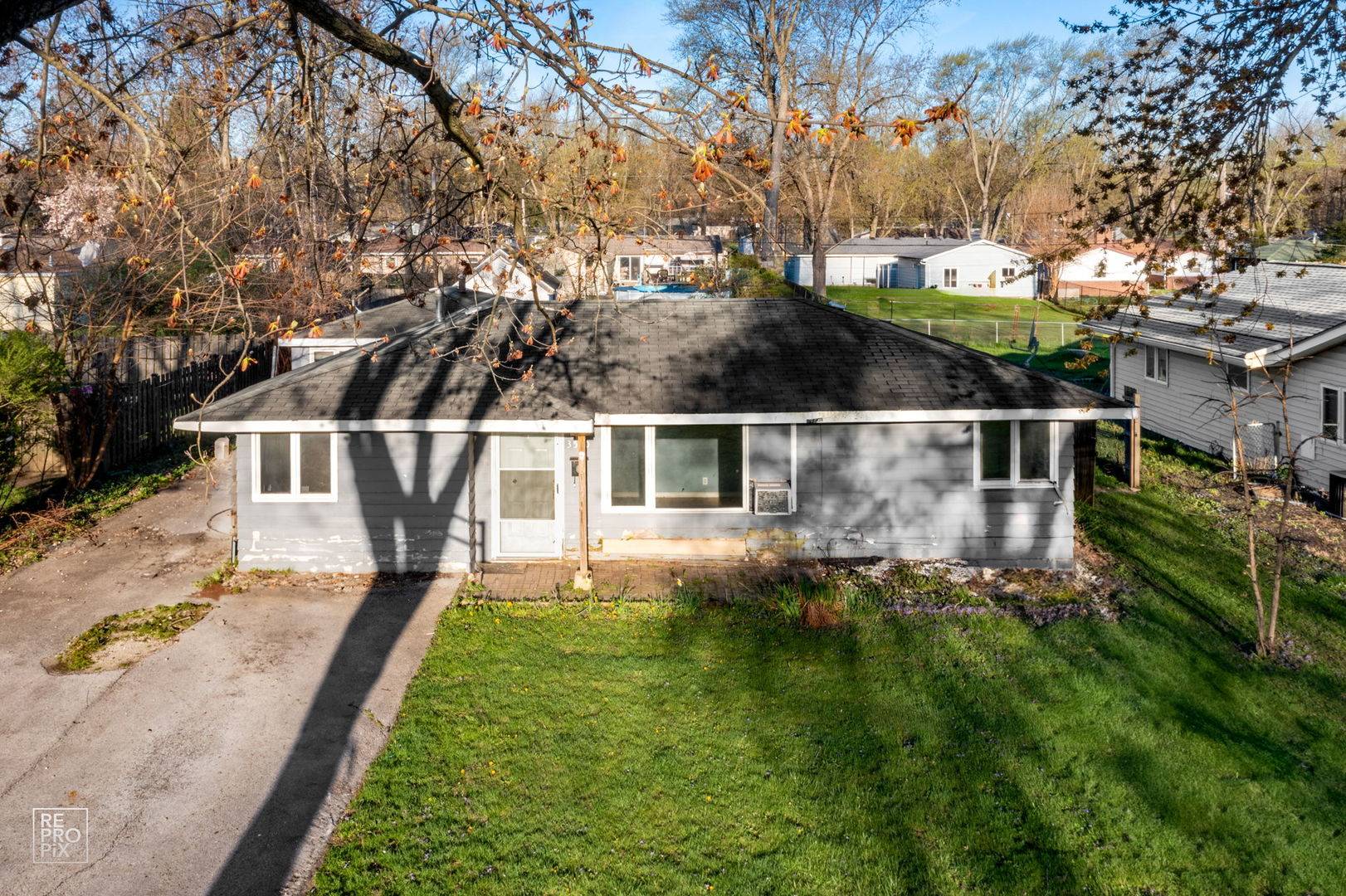 3530 John ST, Steger, IL 60475