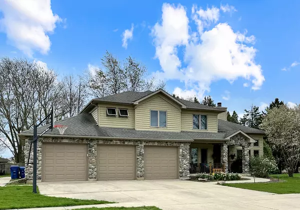 470 Prairie View LN, Hinckley, IL 60520