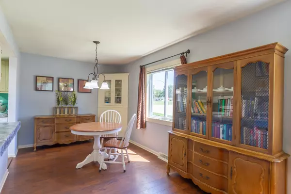 312 Dartmouth DR Elgin, IL 60123