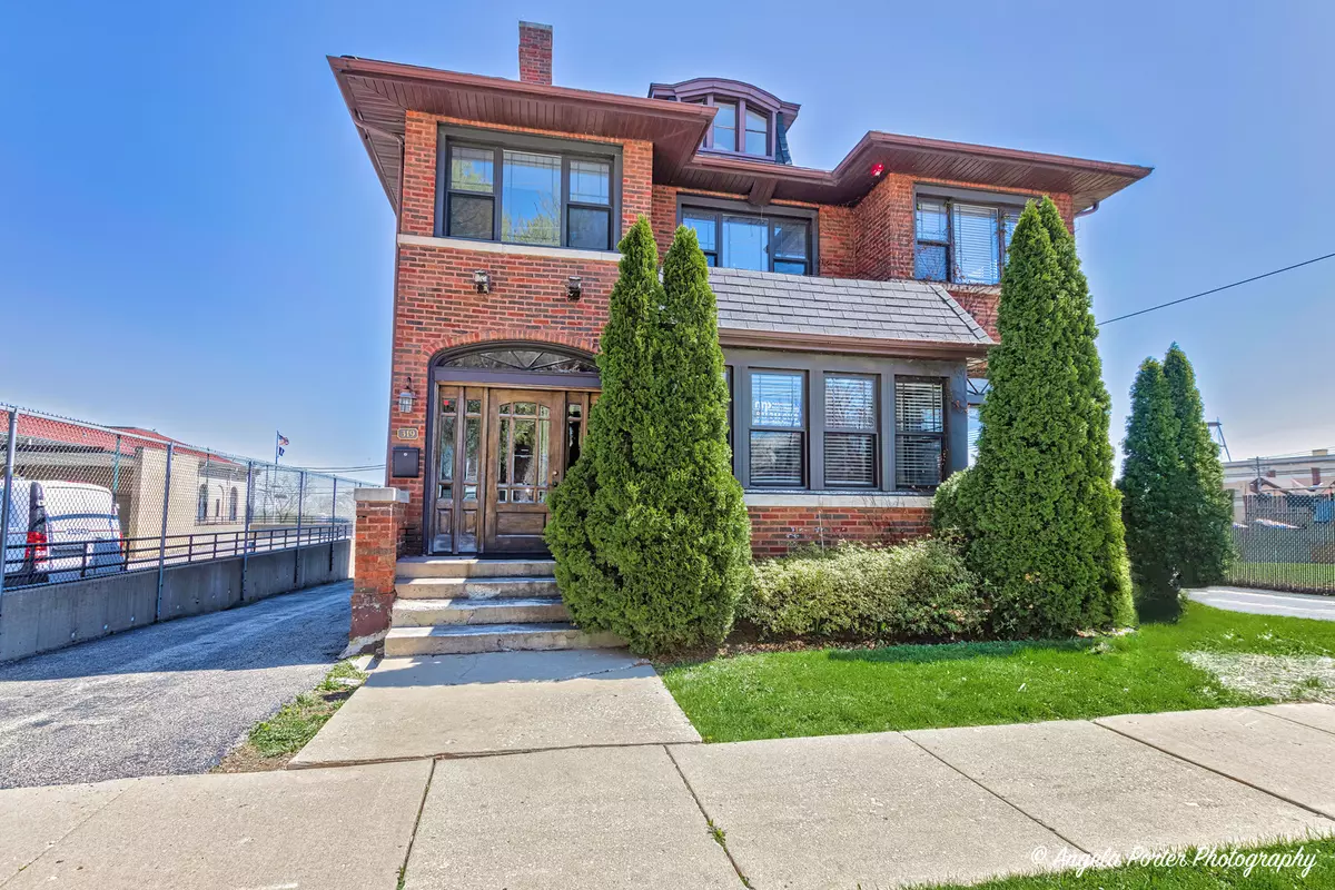 Waukegan, IL 60085,319 N County ST