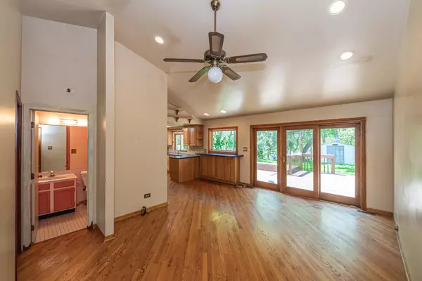 Algonquin, IL 60102,1350 Riverwood DR