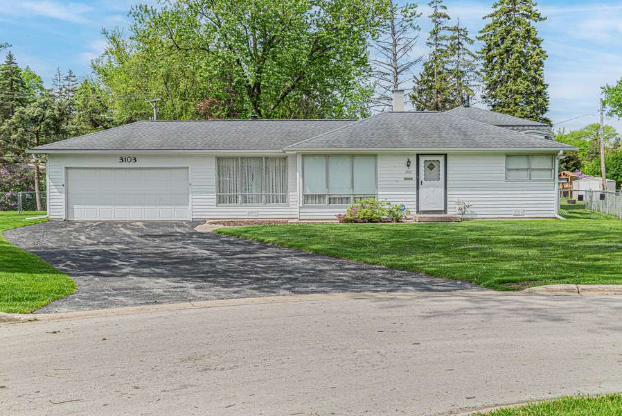 3103 Dove CT, Rolling Meadows, IL 60008