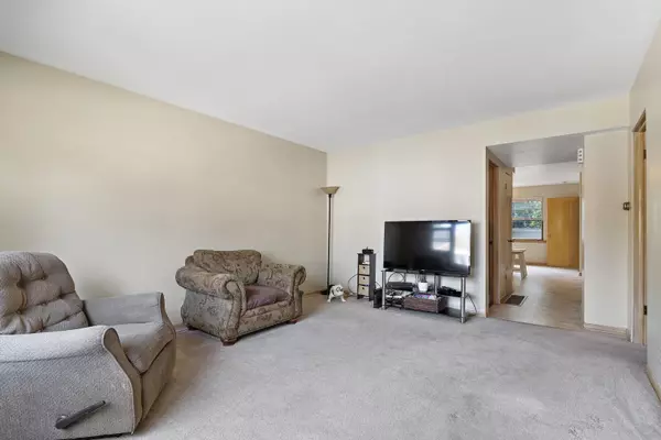 Berwyn, IL 60402,6516 28th PL