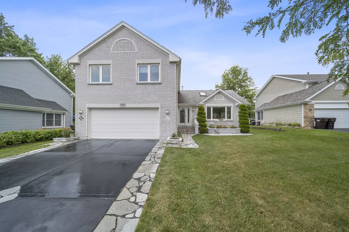 Lake Zurich, IL 60047,583 S Country Ridge CT