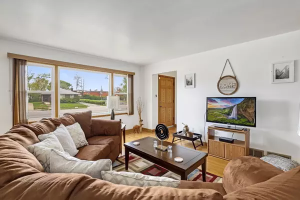 Berkeley, IL 60163,1417 N WOLF RD