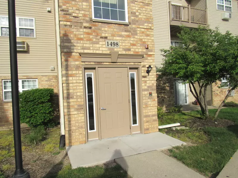 1498 W Sand Bar CT #1A, Round Lake Beach, IL 60073