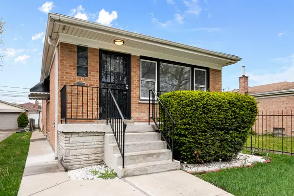 9424 S Emerald AVE, Chicago, IL 60620