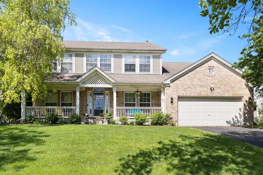 235 Edgewood DR, Minooka, IL 60447