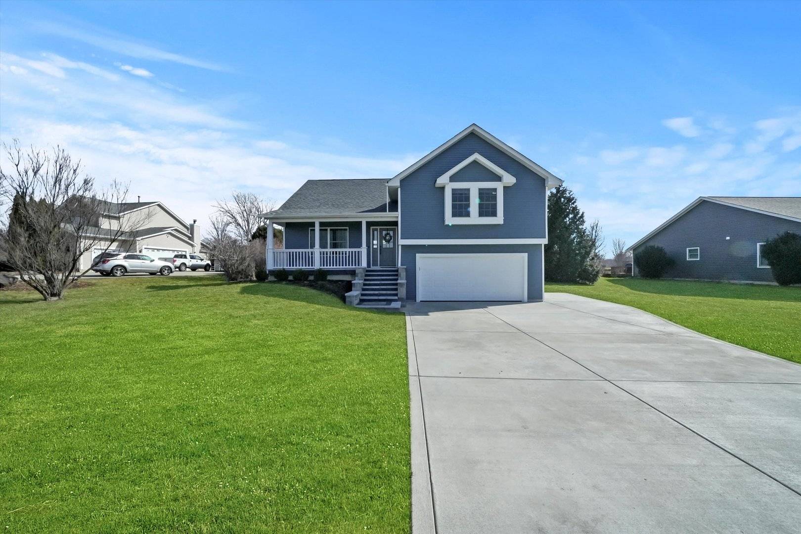 9235 Rachel DR, Wonder Lake, IL 60097