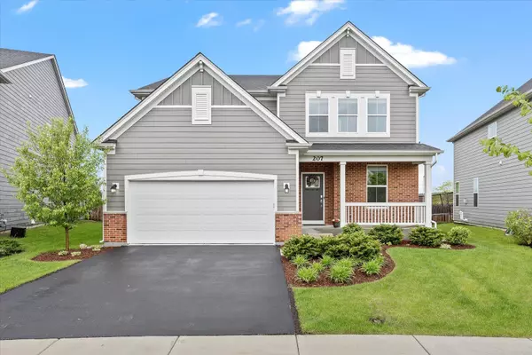207 Kennedy DR,  St. Charles,  IL 60175